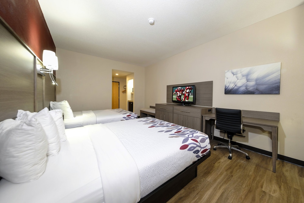 Deluxe Room, 2 Queen Beds, Non Smoking - Photo 4