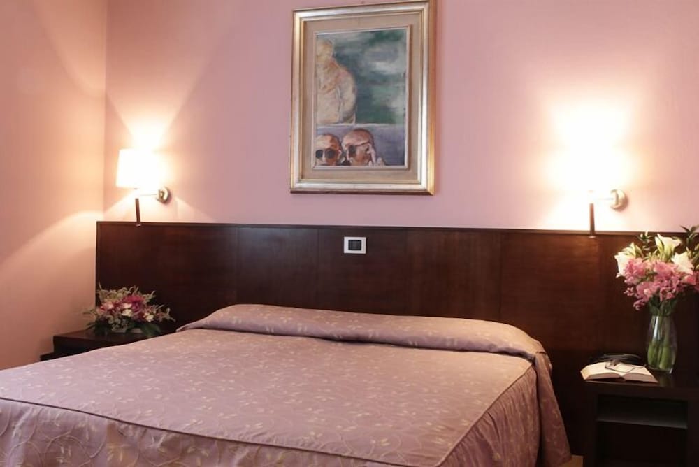 Basic Double Room, Garden View photo 2