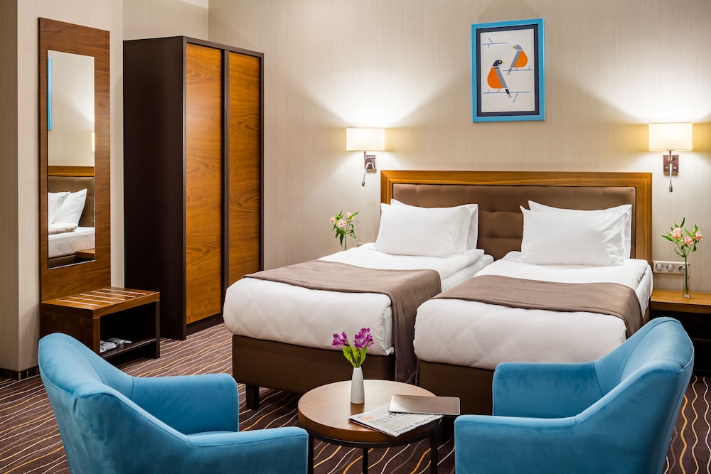 Deluxe Double or Twin Room, City View photo 2