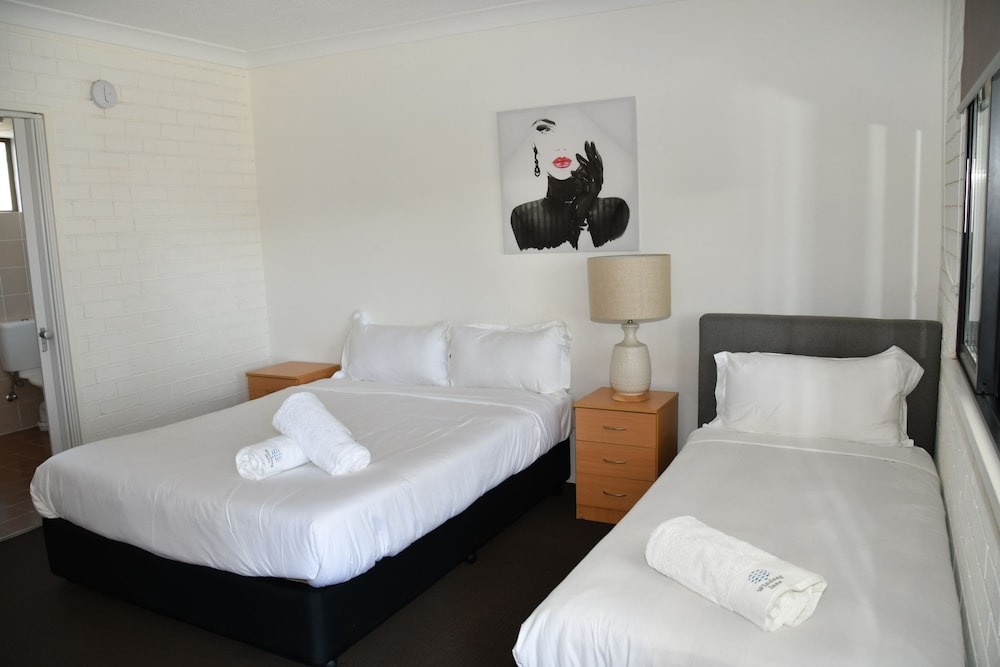 Lakeside Accessible Queen Single Room - Photo 1