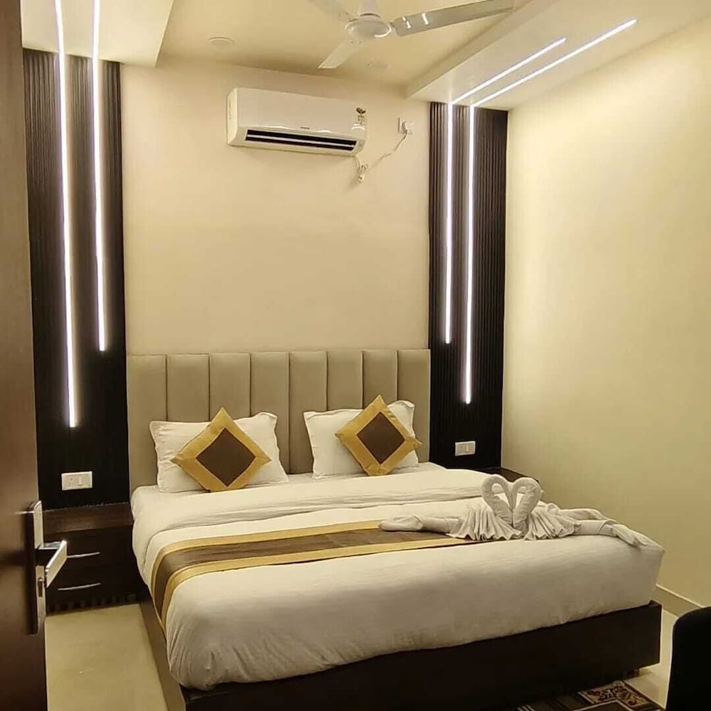 Deluxe Room - Photo 1