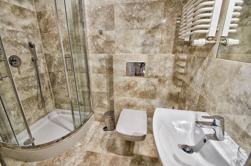 Premium Double or Twin Room photo 3