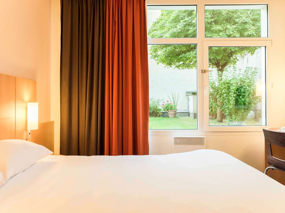 Standard Room, Multiple Beds - Photo 3