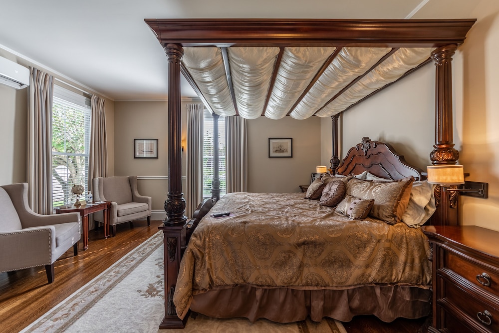 Kennedy Room photo 1
