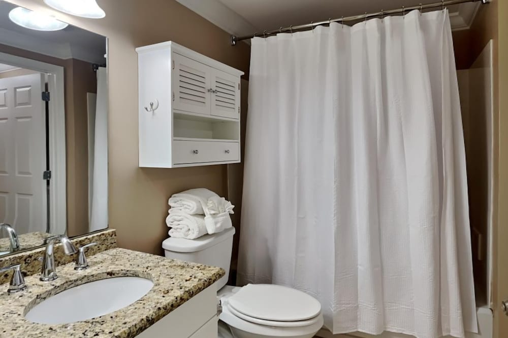 Condo, Multiple Beds, Balcony, Ocean View (#1104 - No Pets) photo 2