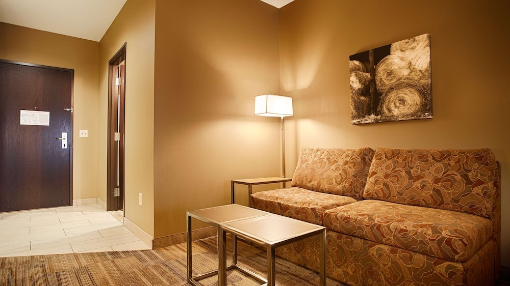 Suite, Multiple Beds, Non Smoking, Refrigerator & Microwave (with Sofabed) photo 2