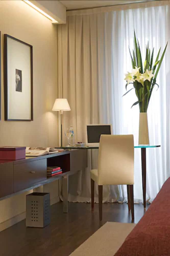 Superior Room, 1 King Bed