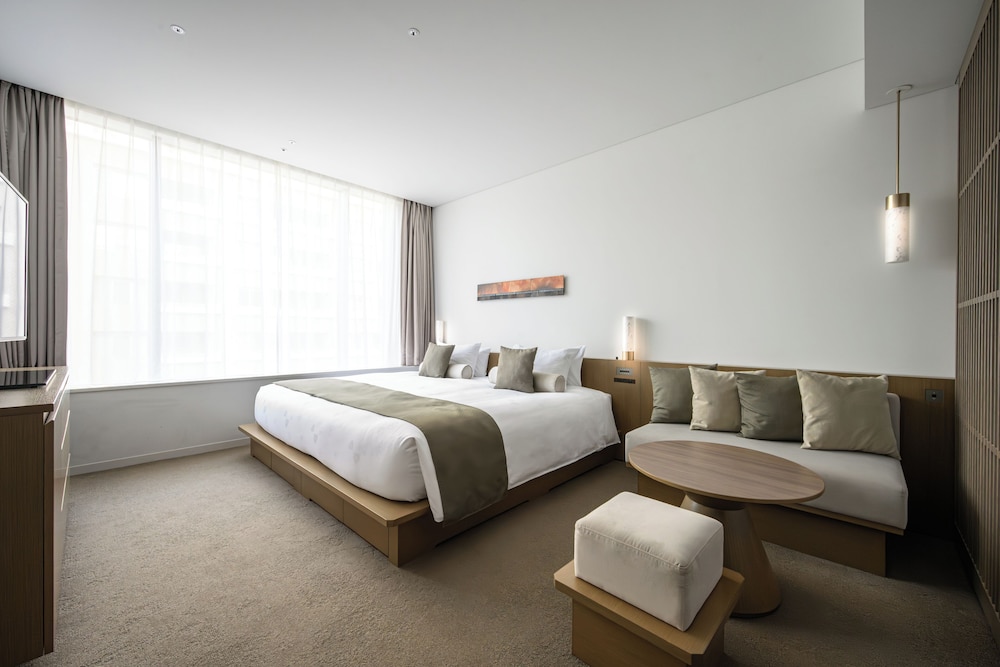 Superior Double Room, Non Smoking (with Lounge Access) - Photo 1