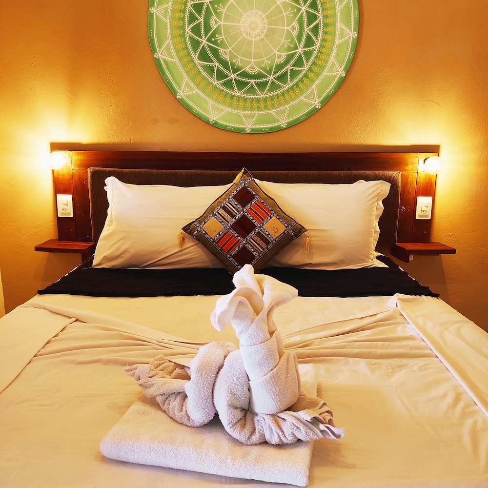 Room, Ground Floor photo 3