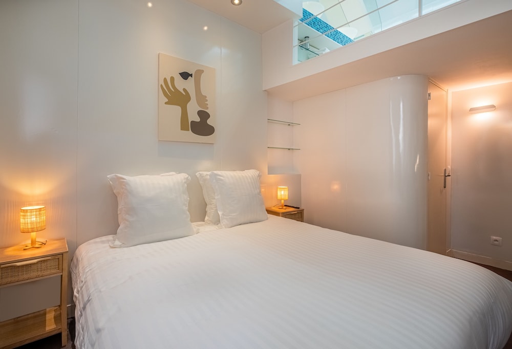 Deluxe Duplex Room photo 2