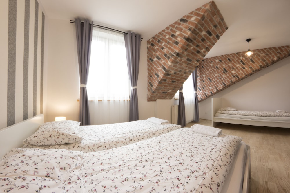 Duplex, 3 Bedrooms