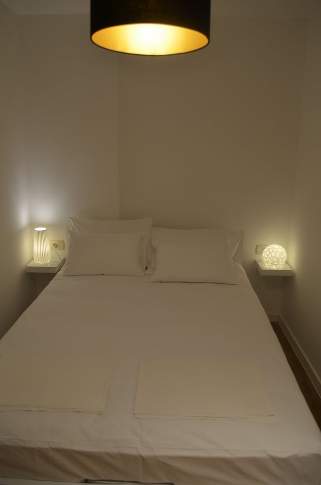Design Apartment, 1 Queen Bed with Sofa bed photo 2