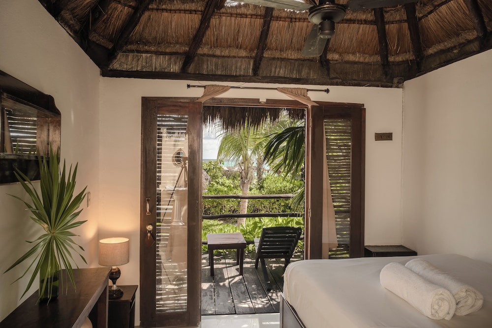 Cabin, 1 Queen Bed, Balcony