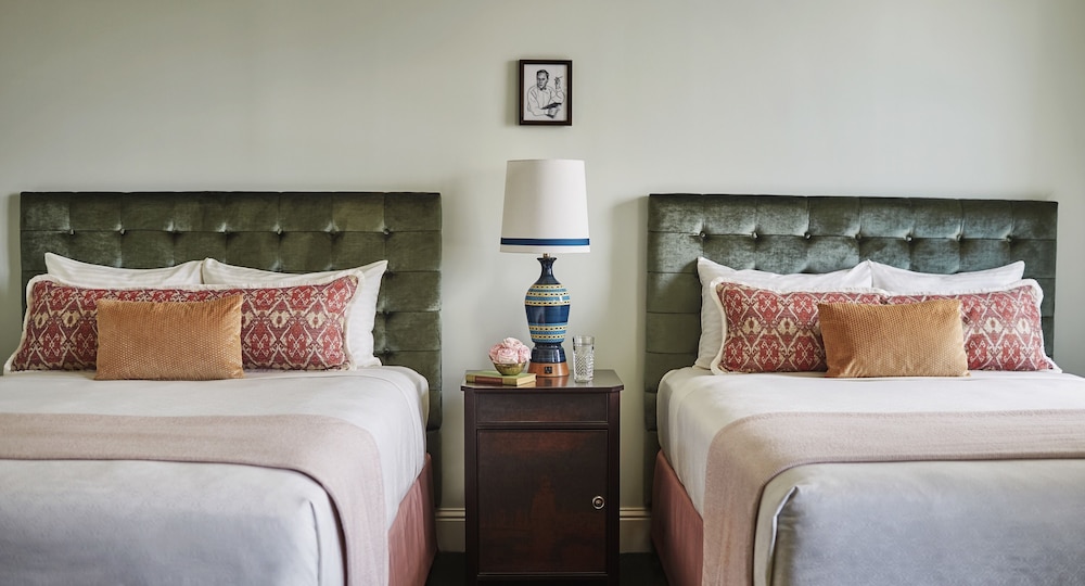 Suite (Polyhymnia) - Photo 1