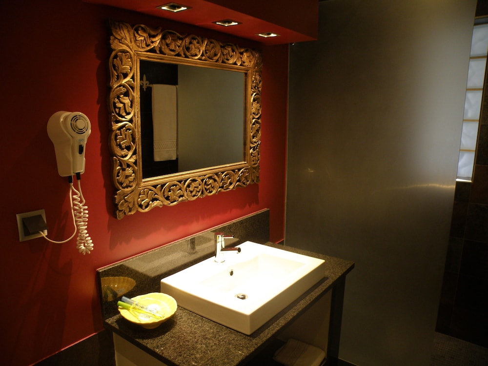 Standard Double or Twin Room - Photo 5