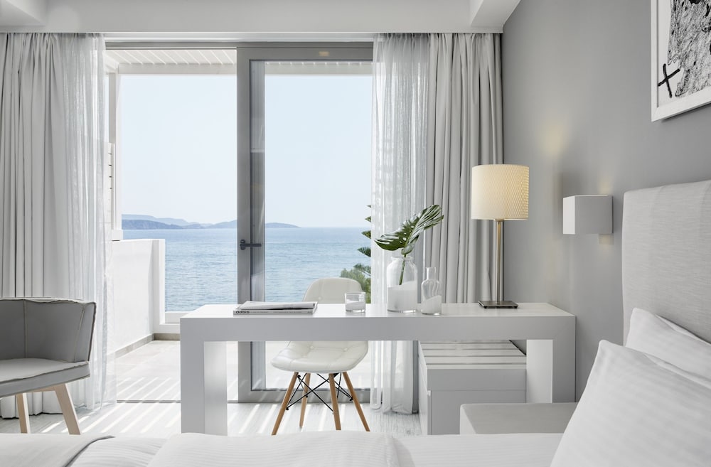 Luxury Suite, 1 Bedroom, Sea View (Junior)