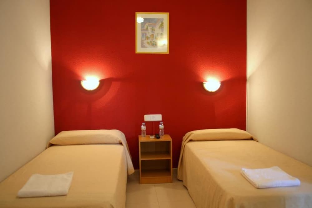 Double Room - Photo 8
