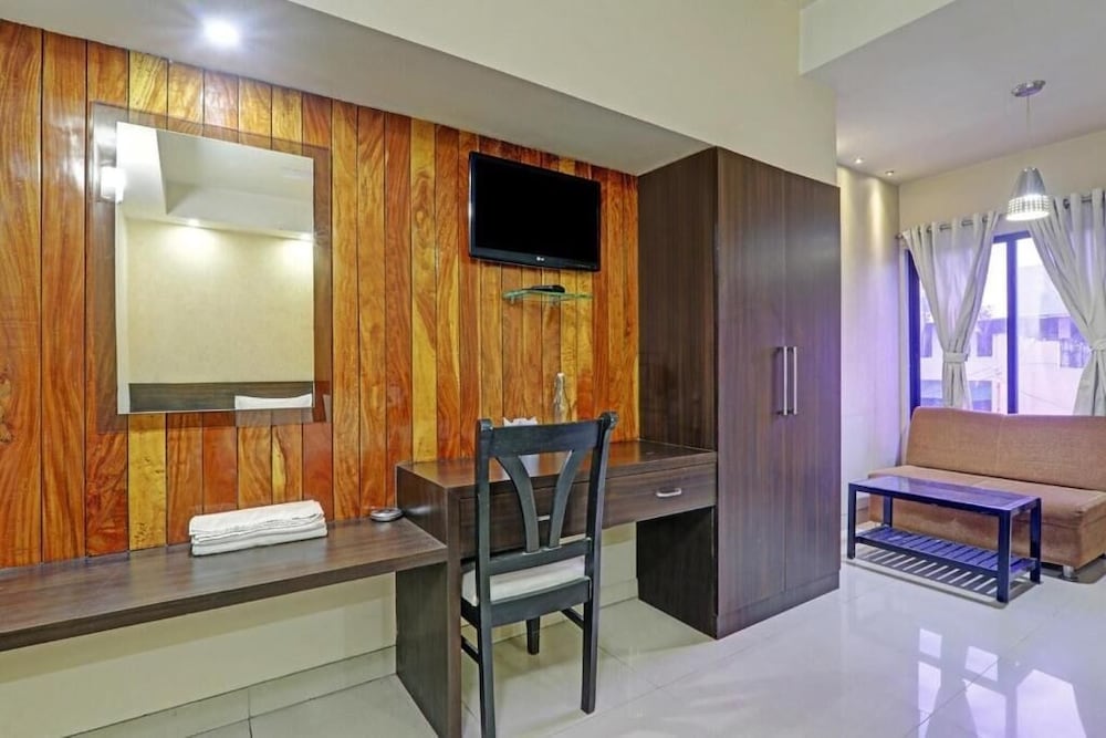 Deluxe Room - Photo 4