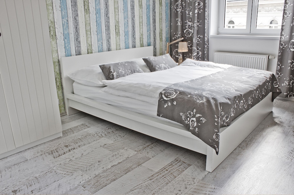 Superior Family Apartment - Photo 12