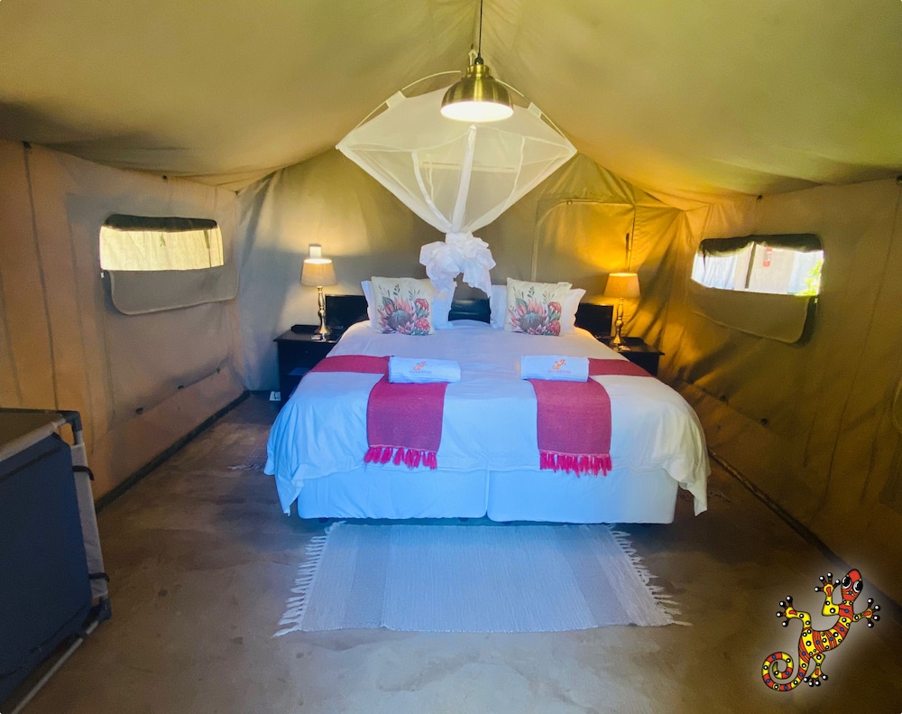 Luxury Tent, Shared Bathroom, River View