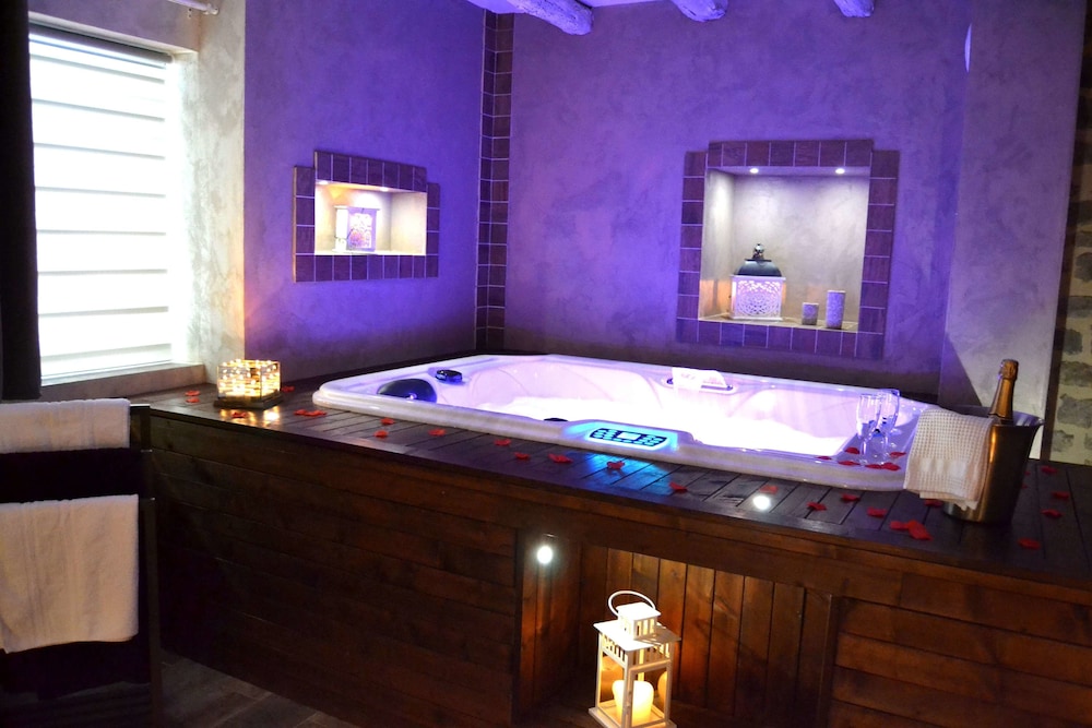 Suite (Bacchus) photo 2