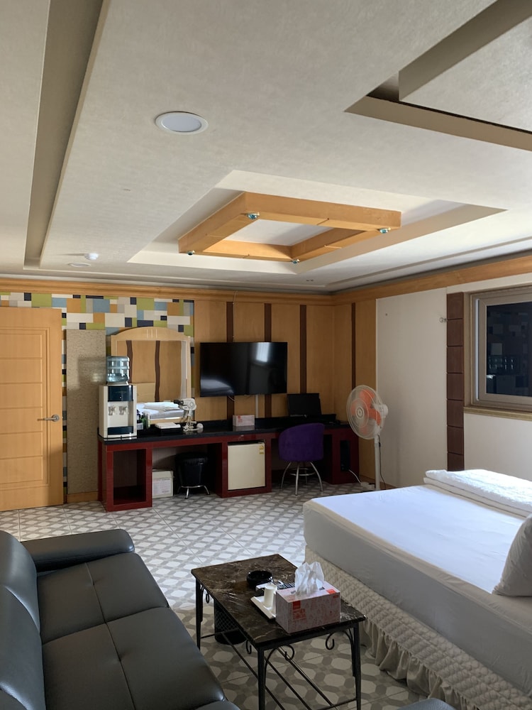 Deluxe Room - Photo 1