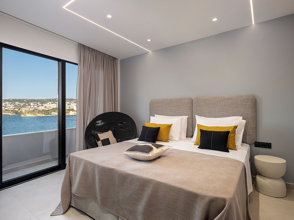 Superior Double Room, Hot Tub, Partial Sea View photo 1