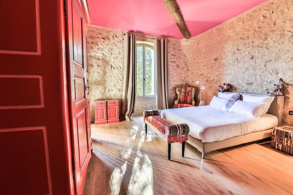 Prestige Suite photo 1