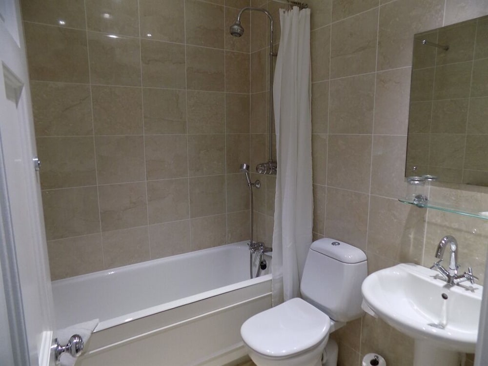 Double Room, Ensuite - Photo 3