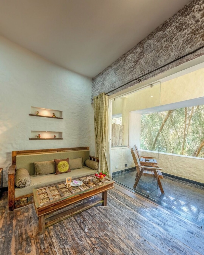 Superior Jungle View Room with Balcony photo 2