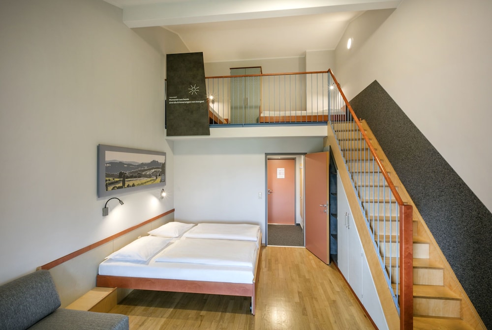 Five bed room with balcony photo 3