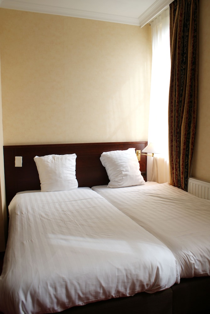 Double Room (Small)