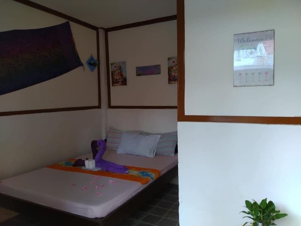 Standard Double Room, Private Bathroom - Photo 9
