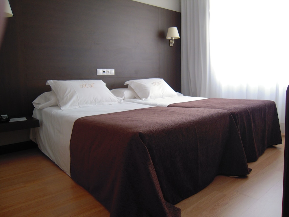 Double Room Single Use - Photo 2