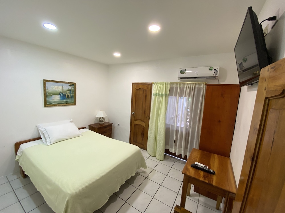 Economy Double Room photo 1