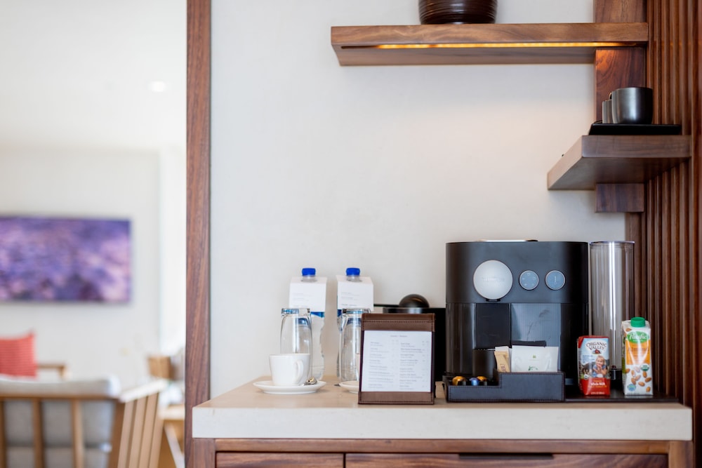 Suite, Ocean View (sake)