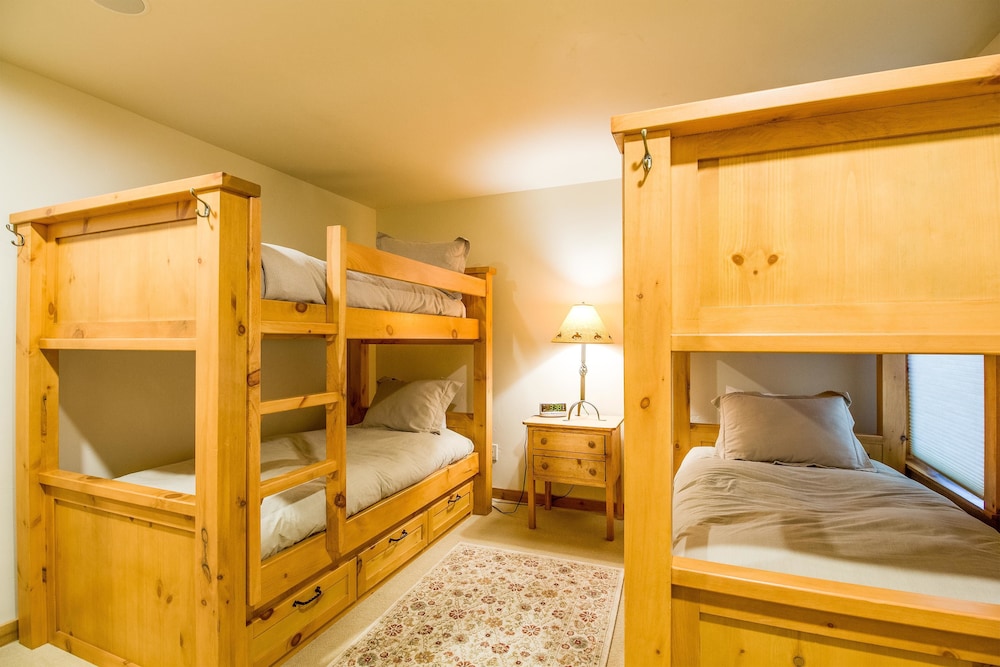 Family Apartment, 5 Bedrooms