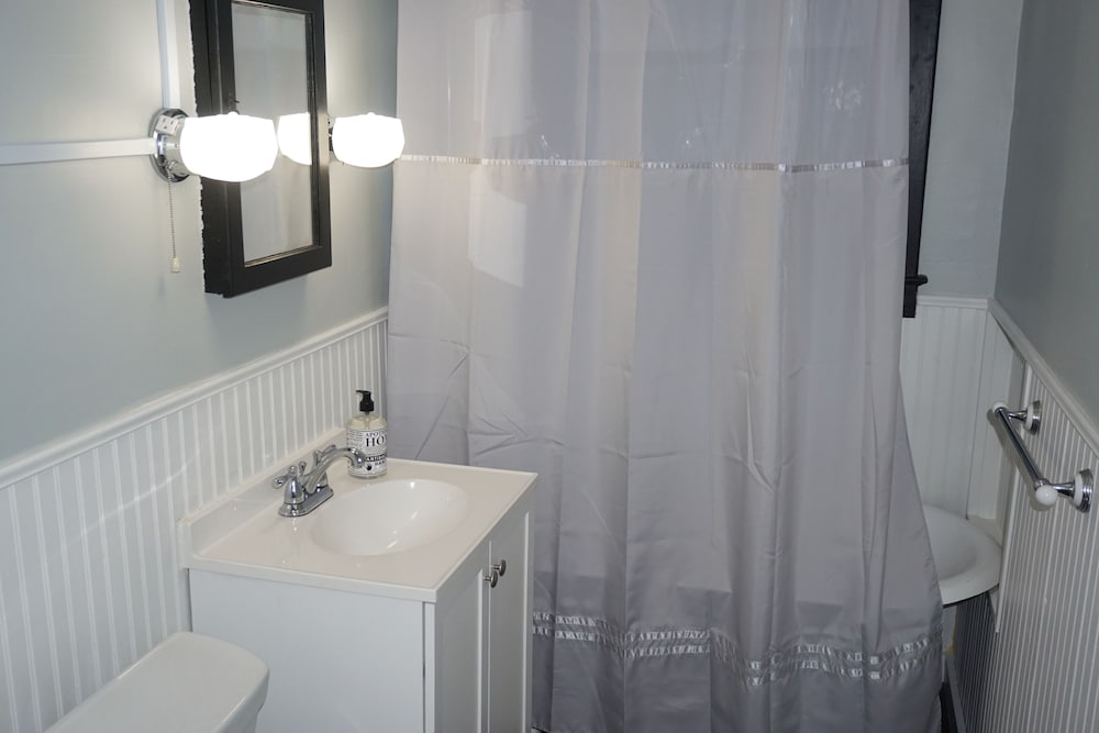 Family Suite, Multiple Beds, Non Smoking, Ground Floor photo 3