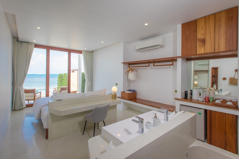 Strandfrontvilla mit einem Schlafzimmer und privatem Pool