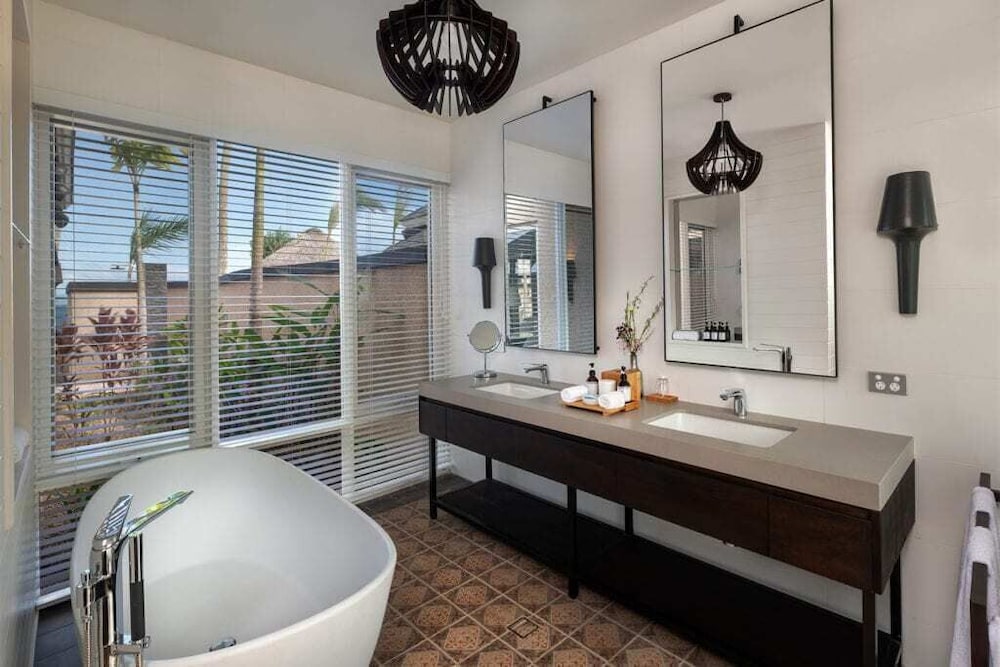 One Bedroom Beachfront Villa photo 3