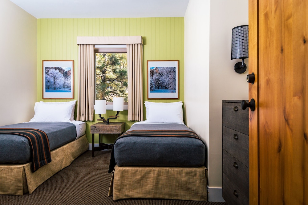 Twin Room, 2 Bedrooms, Mobility Accessible photo 2