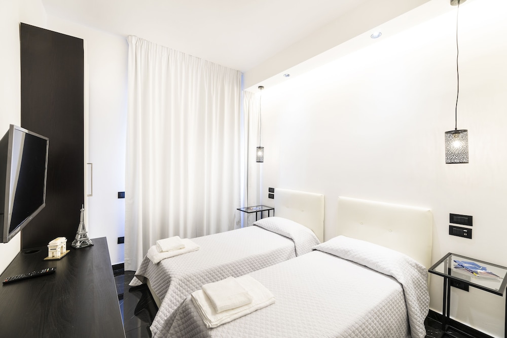 Superior Double or Twin Room, Private Bathroom, Courtyard View photo 1