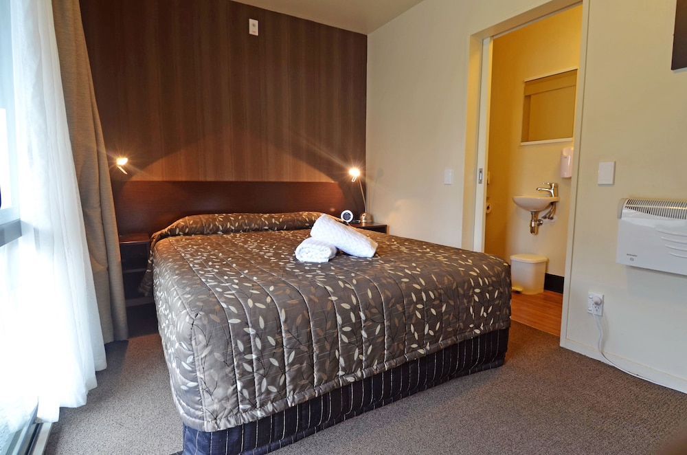 Flash - Packer Double Room (Ensuite) photo 2