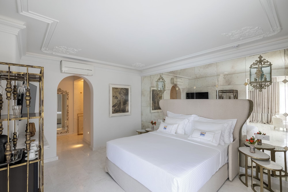 Delos Two Bedroom Villa with Private Pool & Sea View - Photo 13