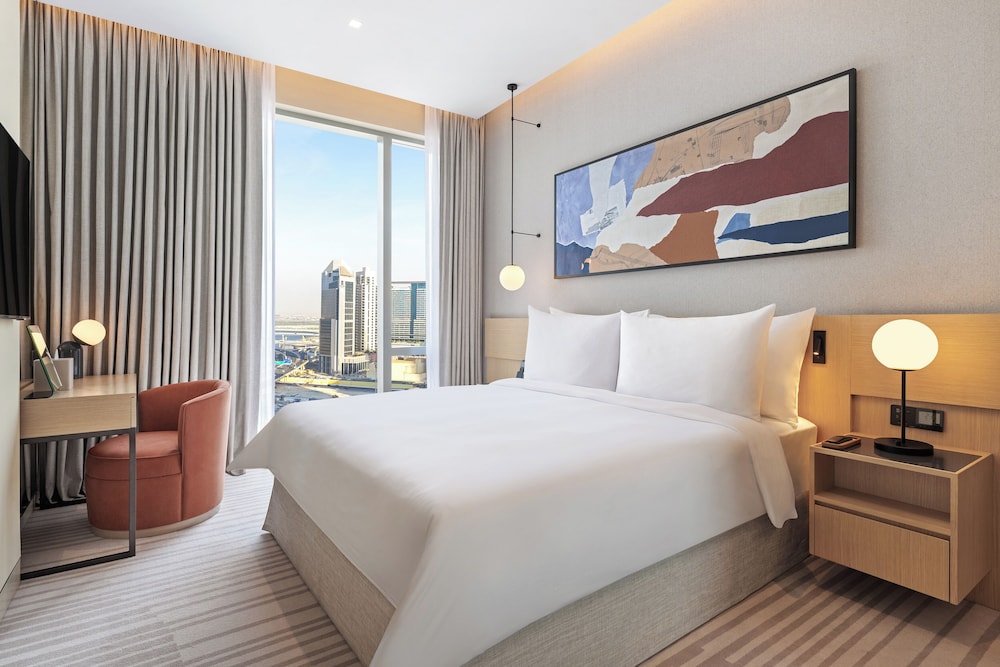 Premier Suite, City View