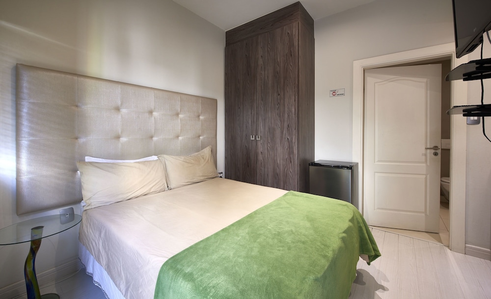 Basic Studio, 1 Double Bed, Kitchenette photo 3