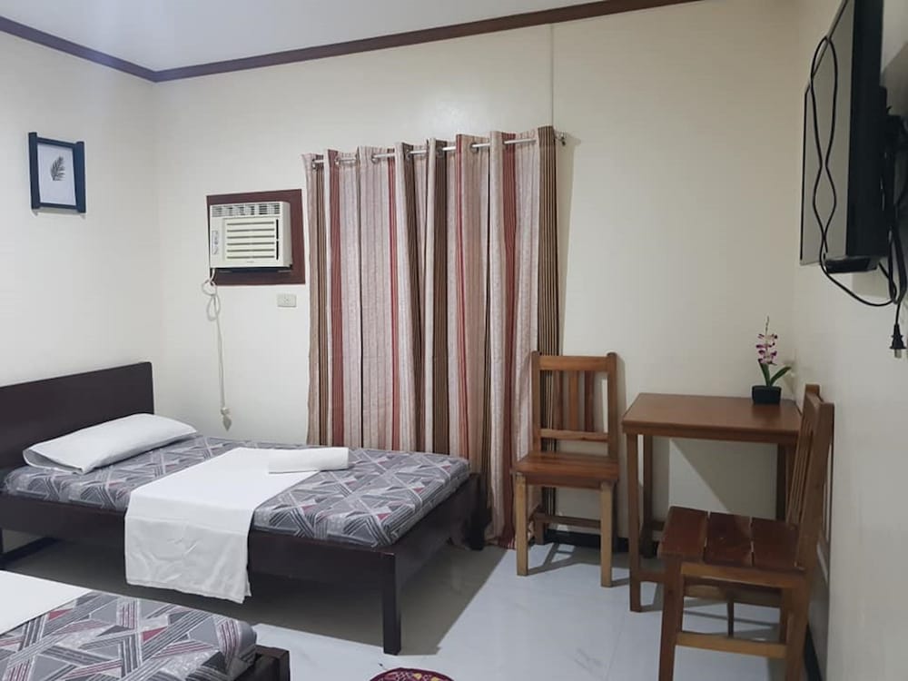 Deluxe Triple Room, 2 Bedrooms photo 2