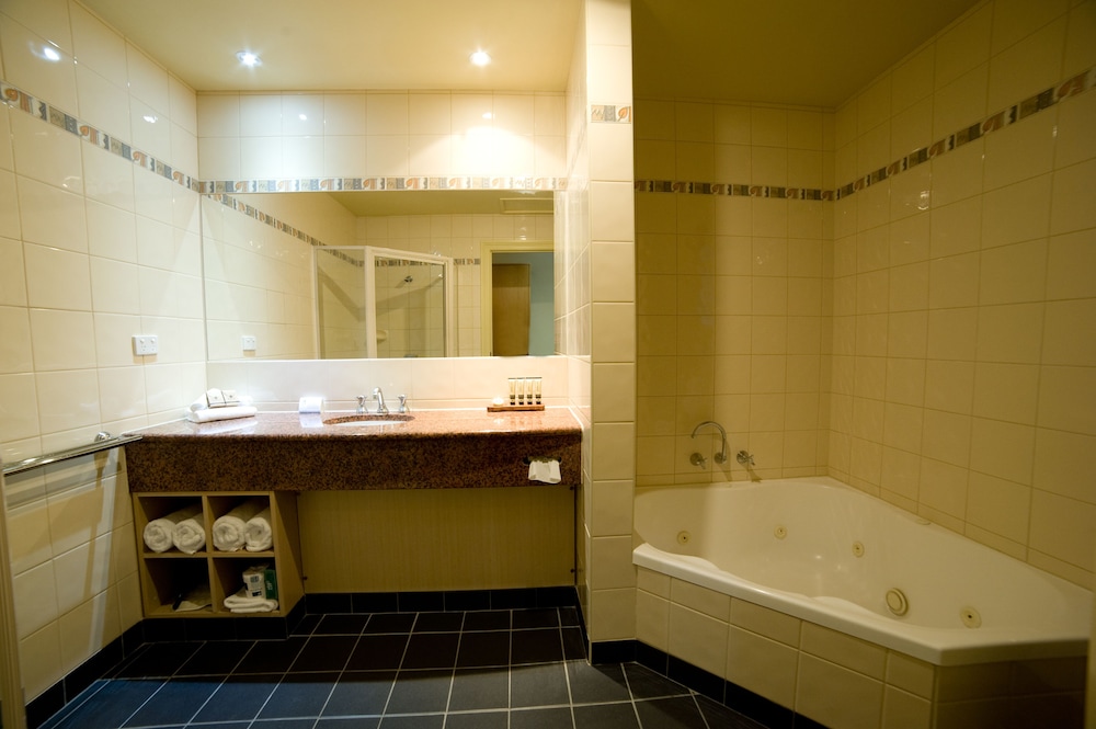 Waterfront Executive Spa photo 3