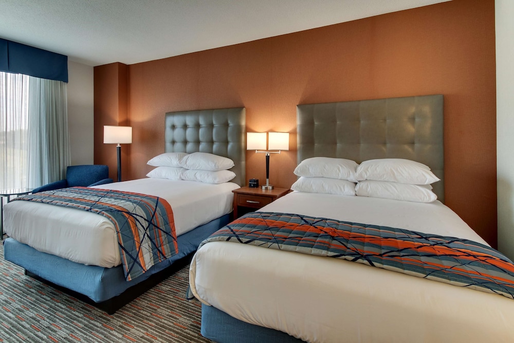 Room, 2 Queen Beds, Refrigerator & Microwave (Upper Floor) photo 3