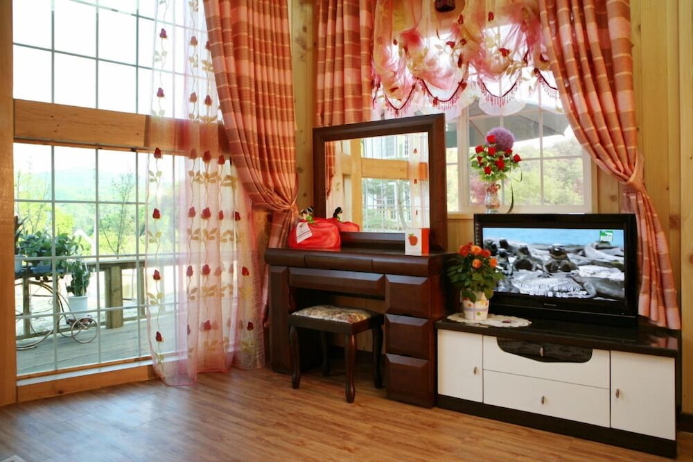 Room (I love you) photo 3
